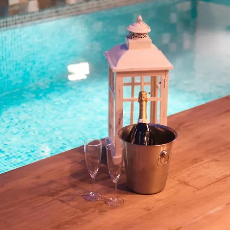 Вилла Luxurious, 3-bedroom With Private Pool Никити