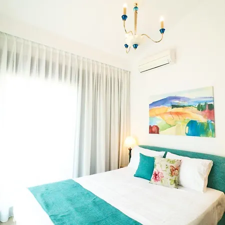 Luxurious, 3-bedroom With Private Pool Вилла