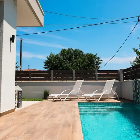 Luxurious, 3-bedroom With Private Pool